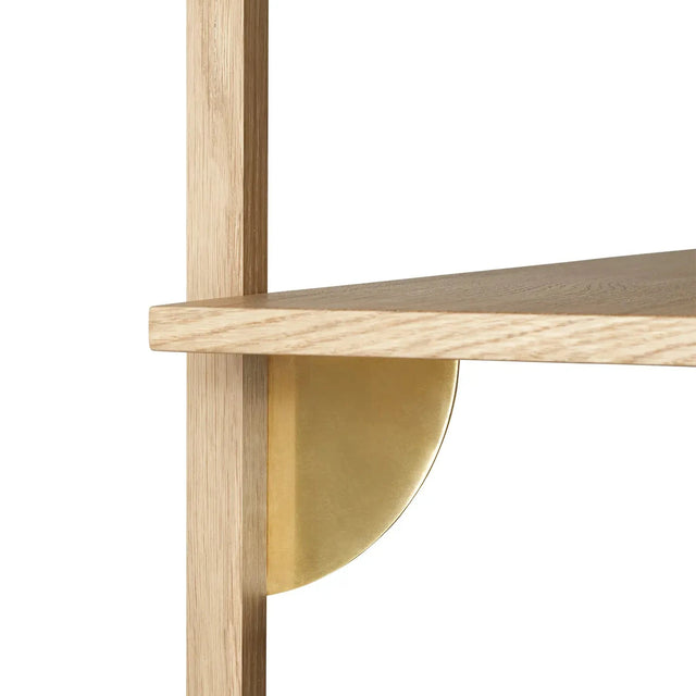 ferm LIVING Sector Shelf Wandregal aus Eiche natur mit poliertem Messing