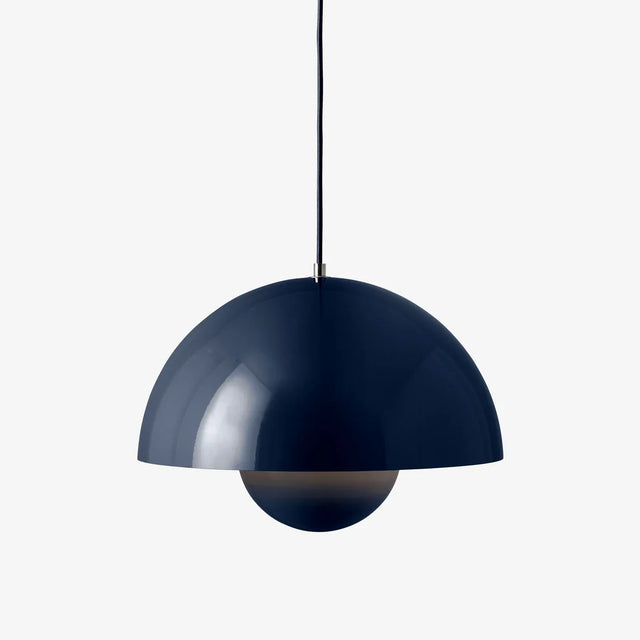 Flowerpot VP7 Pendelleuchte Steel Blue Ø 37 cm von &Tradition – Packshot