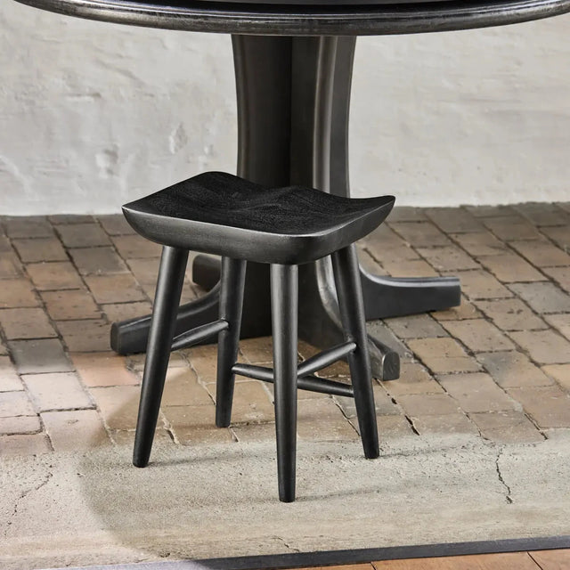 Hocker Bar Black am Esstisch - House Doctor - DesignWe.Love