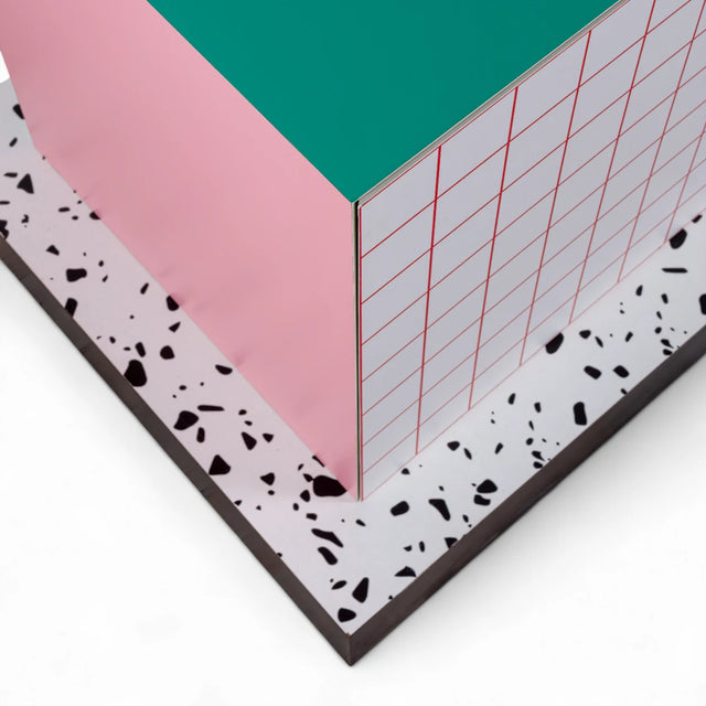 Seletti Supercabinet Memphis Sideboard Red Grid – Detailansicht – DesignWe.Love
