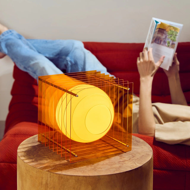 Tischleuchte Lớp Large Square Orange - Bang - DesignWe.Love