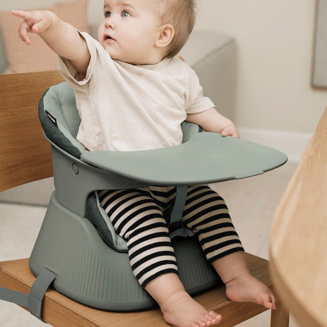Tragbarer Kinder Hochstuhl Sage Green - Hannie - DesignWe.Love