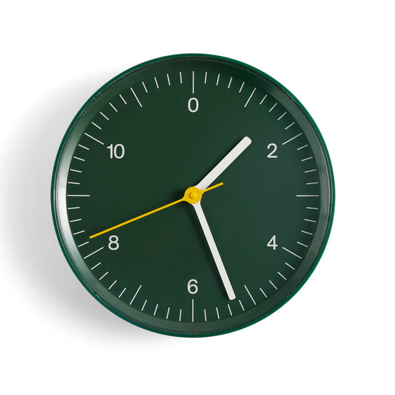 HAY Wanduhr Jasper Morrison, lautlose Design-Wanduhr grün