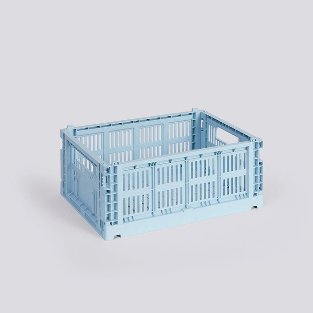 HAY Colour Crate Medium (M) Aufbewahrungsbox in Soft Blue (Hellblau) – DesignWe.Love