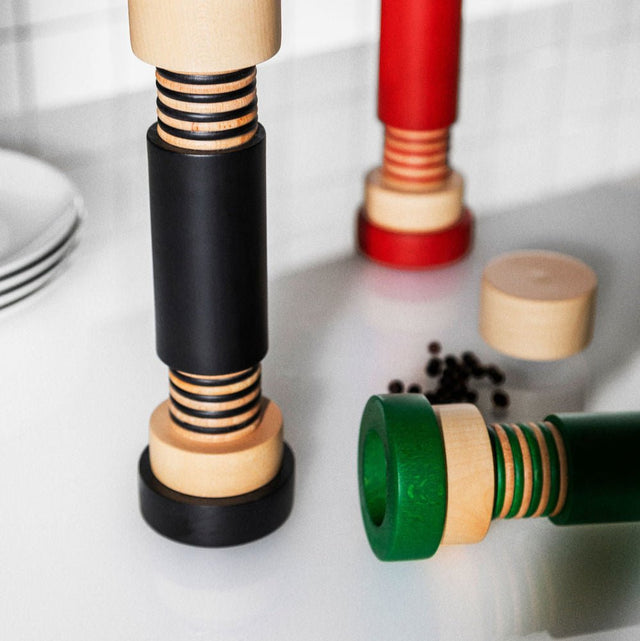 Alessi Twergi Totem Pfeffermühle aus Buchenholz, Design Ettore Sottsass
