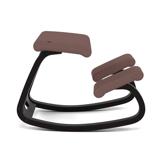 Varier Kniestuhl Variable, Holzfarbe Esche schwarz, Bezug Braun (Tonal 64211) – ergonomischer Original Kniestuhl von Peter Opsvik