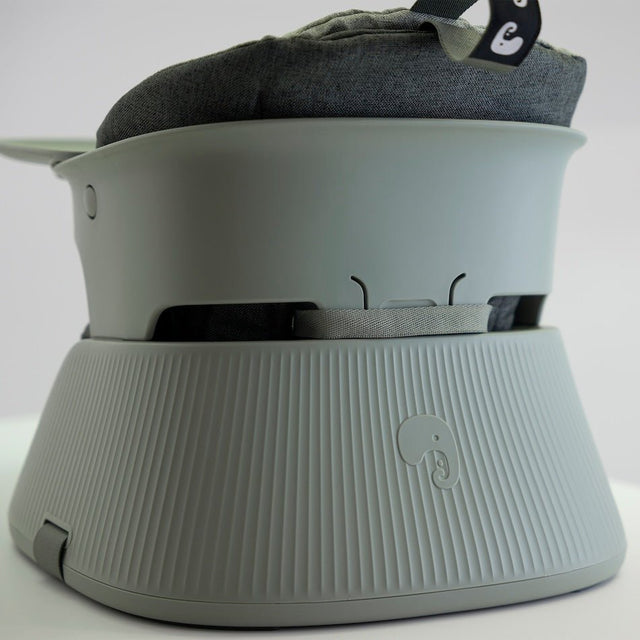 Tragbarer Kinder Hochstuhl Sage Green - Hannie - DesignWe.Love